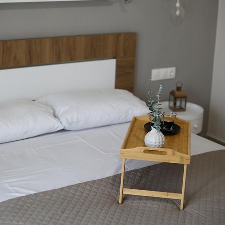 Our Home-Fully Renovated Apartments And Studios By The Sea Nikiti  Exterior foto